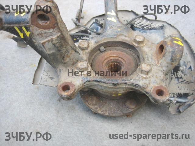 Toyota Corolla (E14 - E15) Кулак поворотный передний правый (со ступицей)