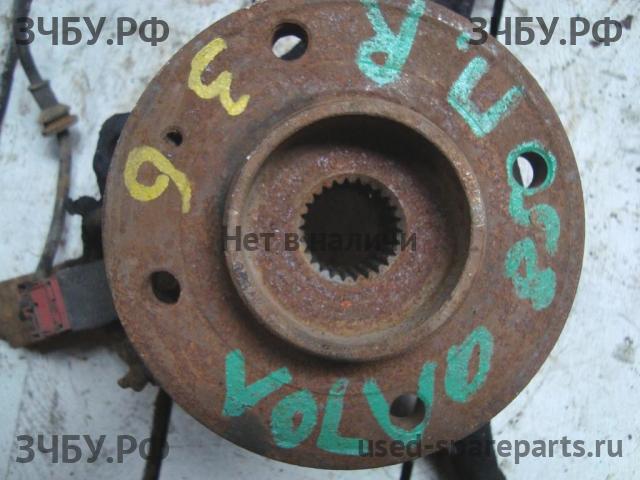 Volvo 850 Кулак поворотный передний правый (со ступицей)