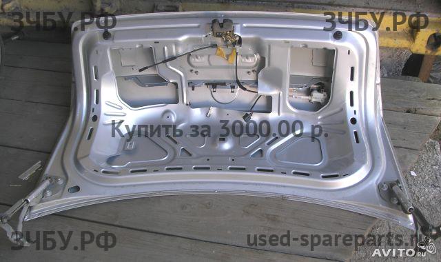 Volkswagen Passat B5 (рестайлинг) Крышка багажника