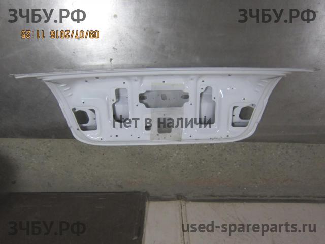 Nissan Almera G15 Крышка багажника
