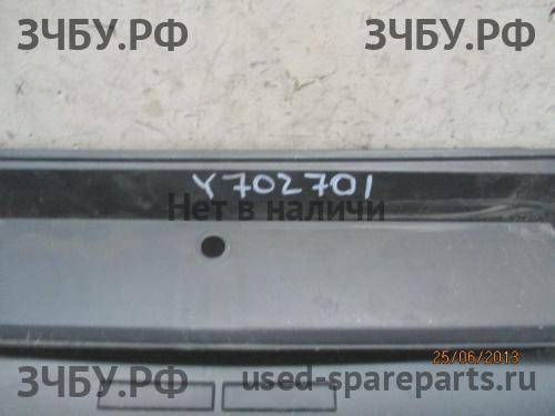 Mitsubishi Pajero/Montero 4 Накладка заднего бампера