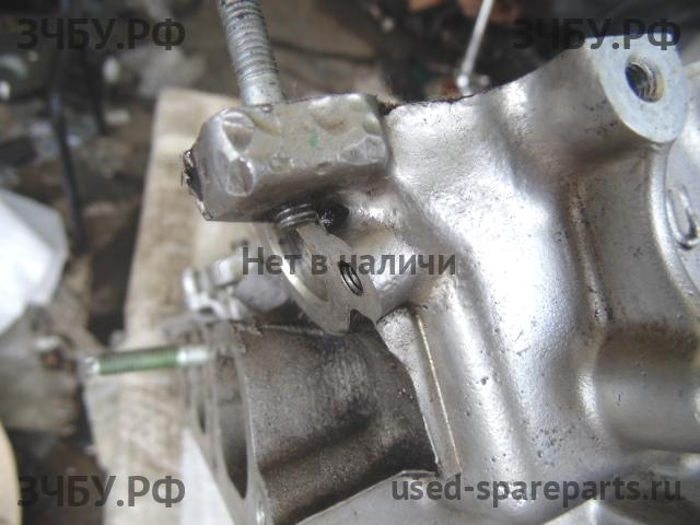 Toyota Avensis 2 Головка блока