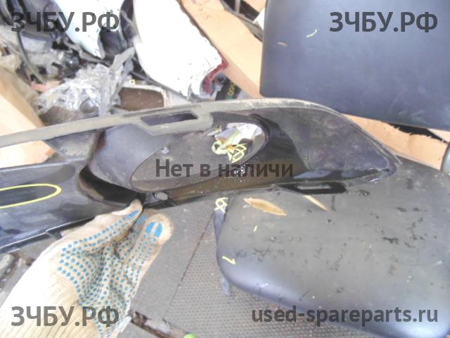 Volkswagen Jetta 6 Решетка в бампер