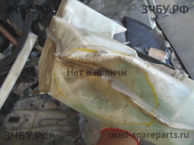 Honda Civic 8 (5D) Бачок омывателя лобового стекла