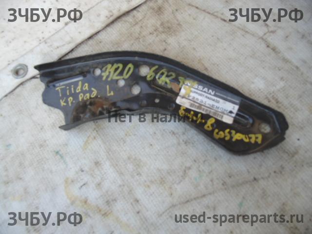 Nissan Tiida 1 Кронштейн