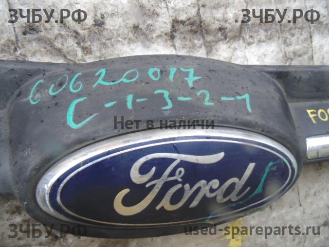 Ford Focus 3 Решетка радиатора