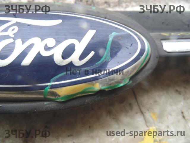 Ford Focus 3 Решетка радиатора