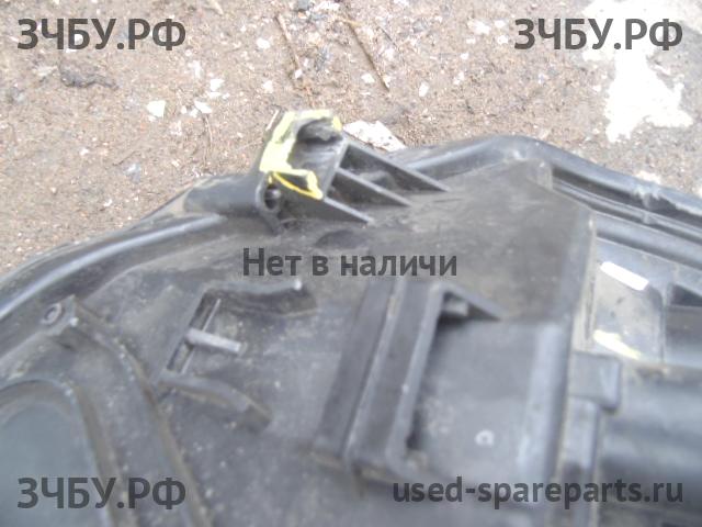 Ford Focus 2 Фара левая