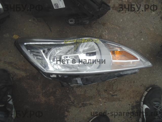 Ford Focus 2 Фара правая