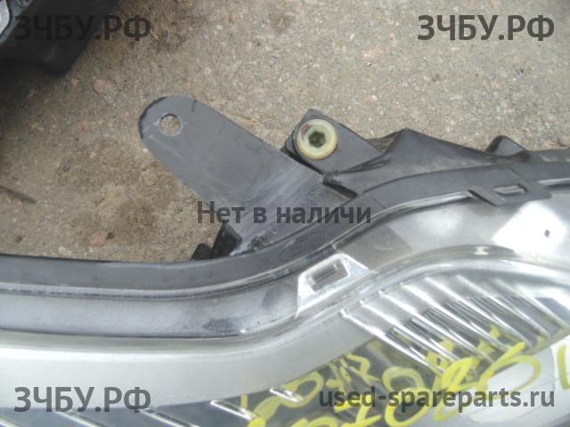 Ford Focus 2 Фара правая