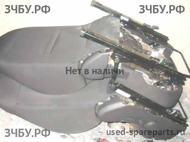 KIA Rio 3 Сиденье