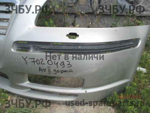 Toyota Avensis 2 Бампер передний