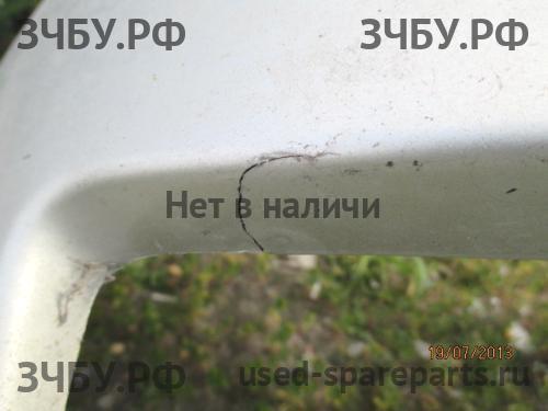 Toyota Avensis 2 Бампер передний