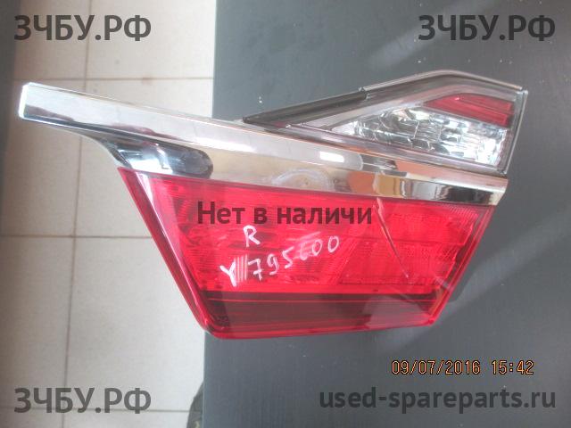 Toyota Camry 7 (V50) Фонарь правый