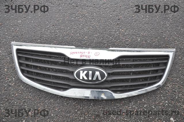 KIA Sportage 3 Решетка радиатора