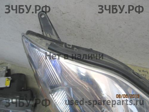 Toyota Sienna 2 Фара правая
