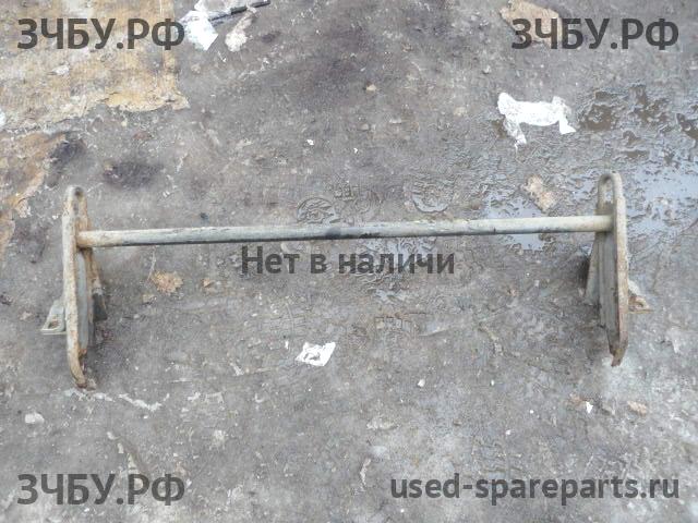 Mitsubishi Pajero/Montero 4 Балка задняя поперечная
