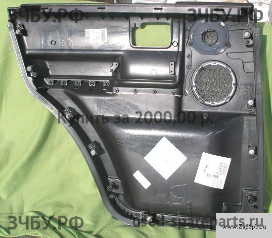 Land Rover Discovery 3 Обшивка двери задней правой