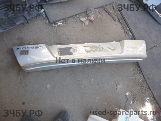 Ford Mondeo 4 Накладка крышки багажника