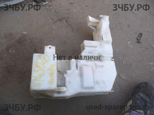 Honda Civic 8 (5D) Бачок омывателя лобового стекла