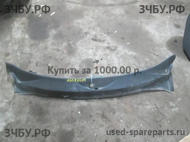 Saab 9-3 (1) Решетка стеклоочистителя (Дефлектор водостока)