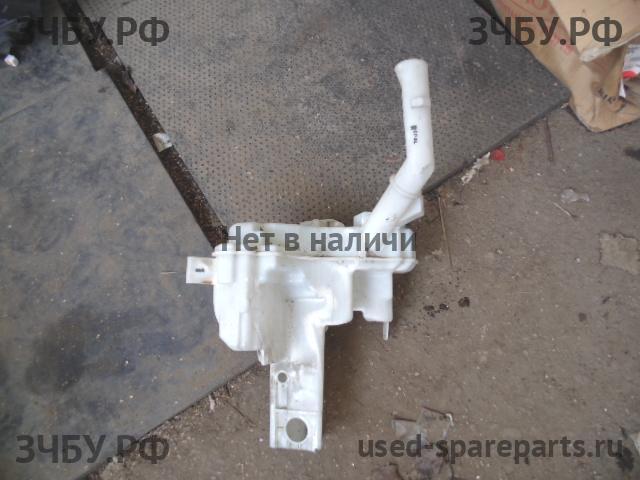 Mazda 3 [BK] Бачок омывателя лобового стекла