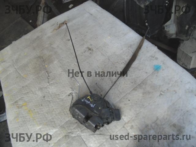 Mazda 3 [BK] Замок двери