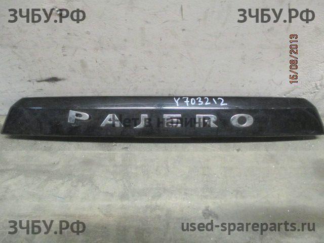 Mitsubishi Pajero/Montero 4 Колпак запасного колеса