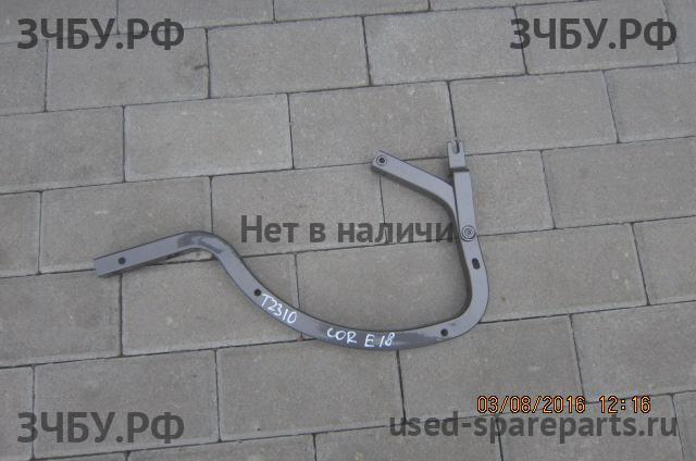 Toyota Corolla (E16 - E17) Петля крышки багажника