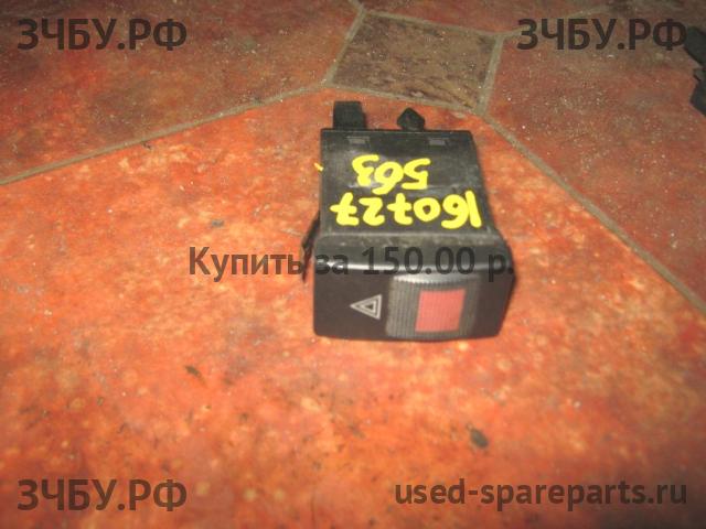 Audi A8 (1) [D2] Кнопка аварийной сигнализации