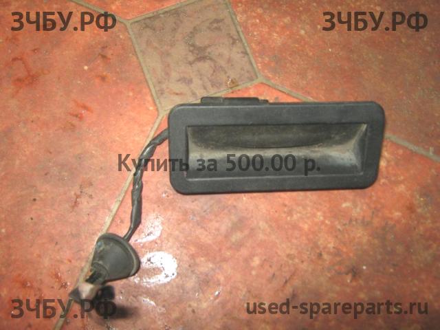 Ford Focus 2 Кнопка открывания багажника