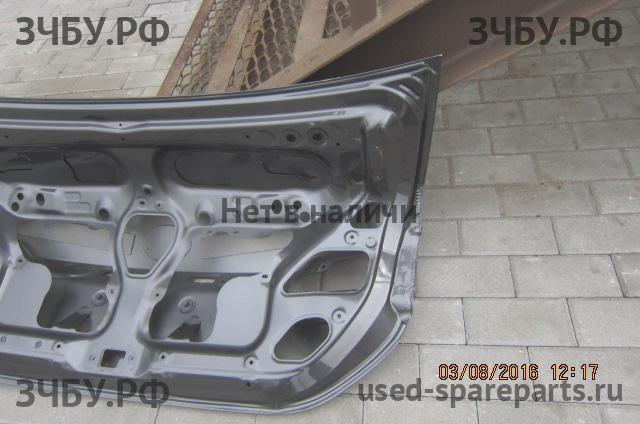 Toyota Corolla (E16 - E17) Крышка багажника