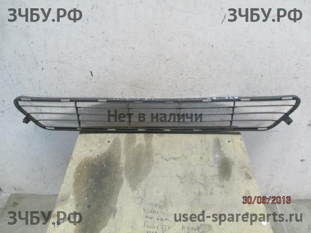 Lexus LS (4) 460/600 Решетка в бампер