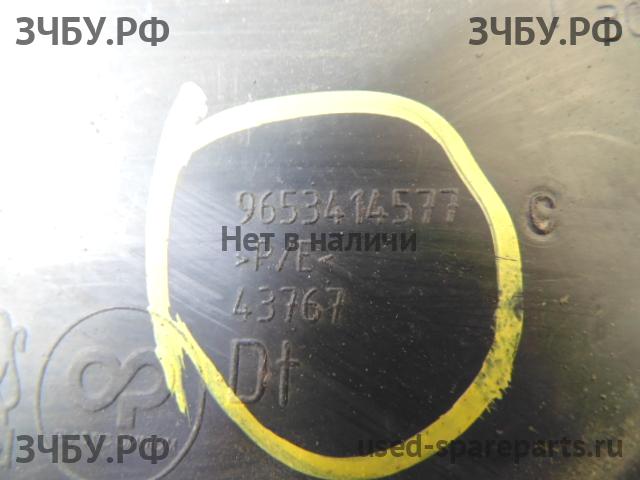 Peugeot 307 Молдинг бампера переднего