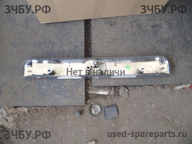 Honda Pilot (2) Накладка на дверь багажника