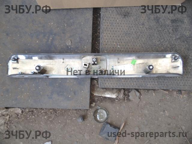 Honda Pilot (2) Накладка на дверь багажника