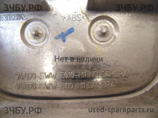Honda CR-V 3 Накладка на дверь багажника