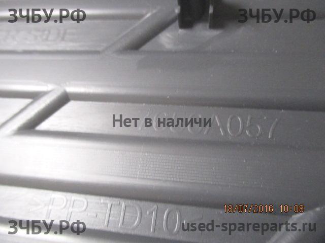 Mitsubishi Pajero/Montero 4 Подножка