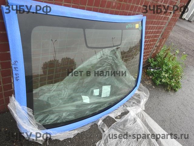 Opel Astra J Стекло заднее