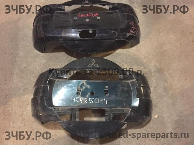 Mitsubishi Pajero/Montero 4 Колпак запасного колеса