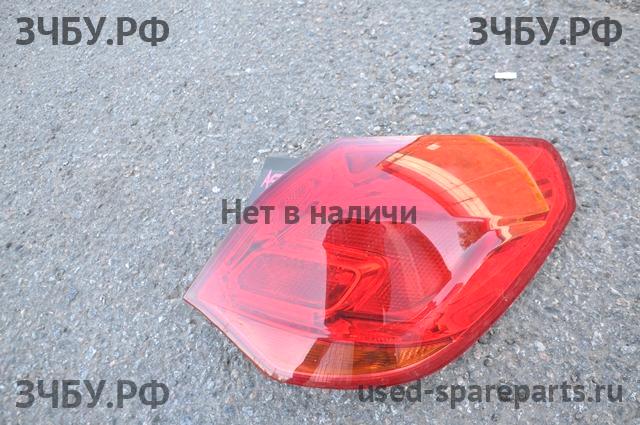 Opel Astra J Фонарь правый