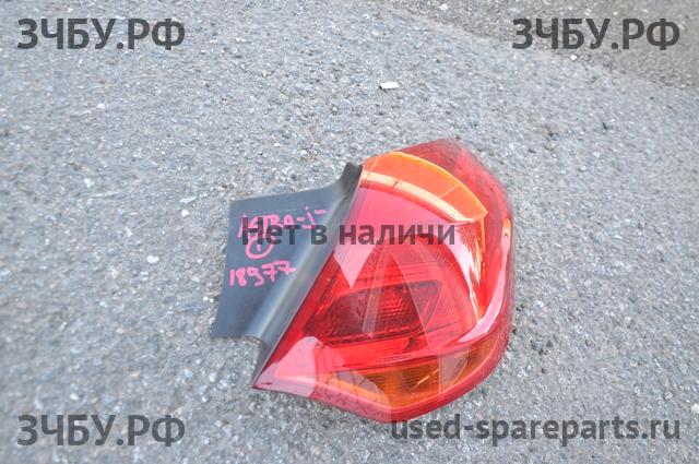 Opel Astra J Фонарь правый