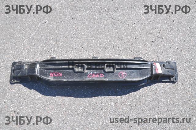 KIA Ceed 2 Усилитель бампера задний