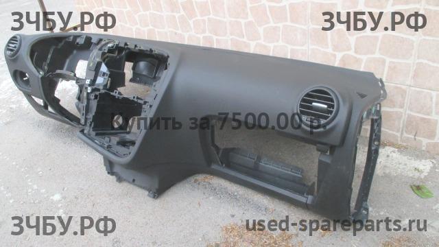 Seat Leon 2 (1P) Торпедо
