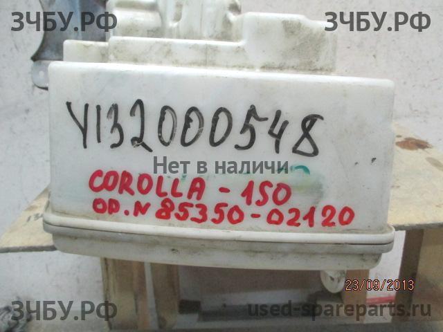 Toyota Corolla (E14 - E15) Бачок омывателя лобового стекла