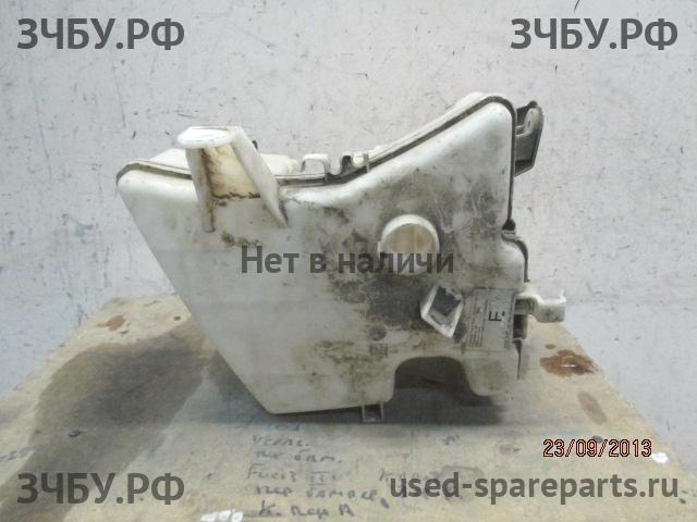 Toyota Corolla (E14 - E15) Бачок омывателя лобового стекла