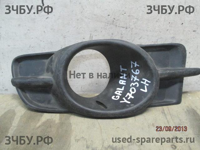 Mitsubishi Galant 9 (DJ) Рамка противотуманной фары левой