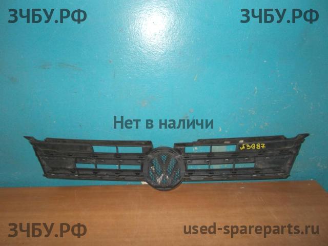 Volkswagen Touareg 2 Решетка радиатора
