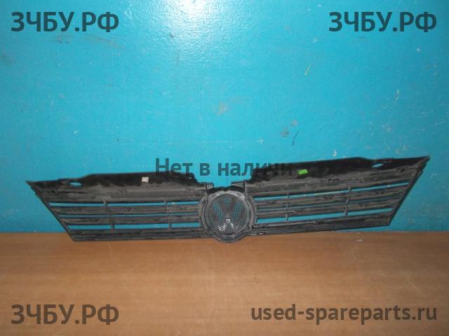 Volkswagen Jetta 6 Решетка радиатора