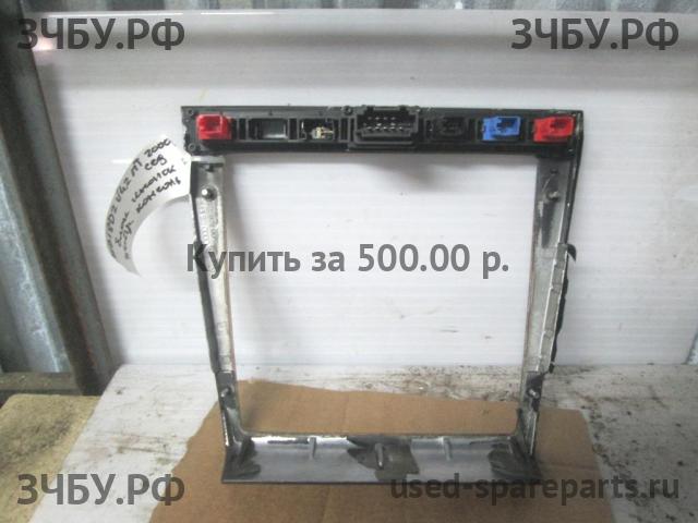 Audi A8 (1) [D2] Блок кнопок
